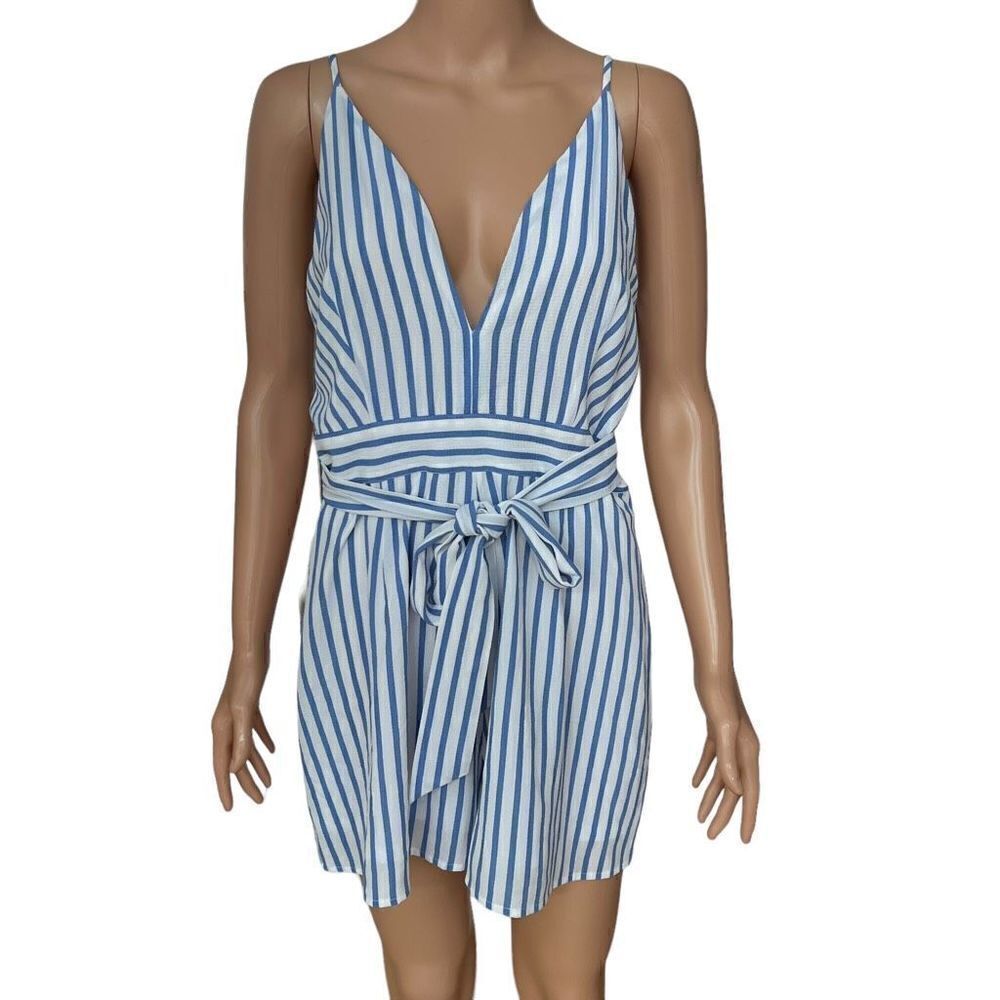 Gianni Bini striped blue/white romper size L